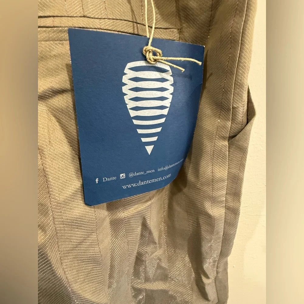 DÁNTE Men's Tan Pleated Chinos